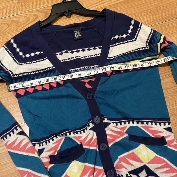 Nollie Women's XS Long Button Cardigan Sweater - Picture 10 of 10